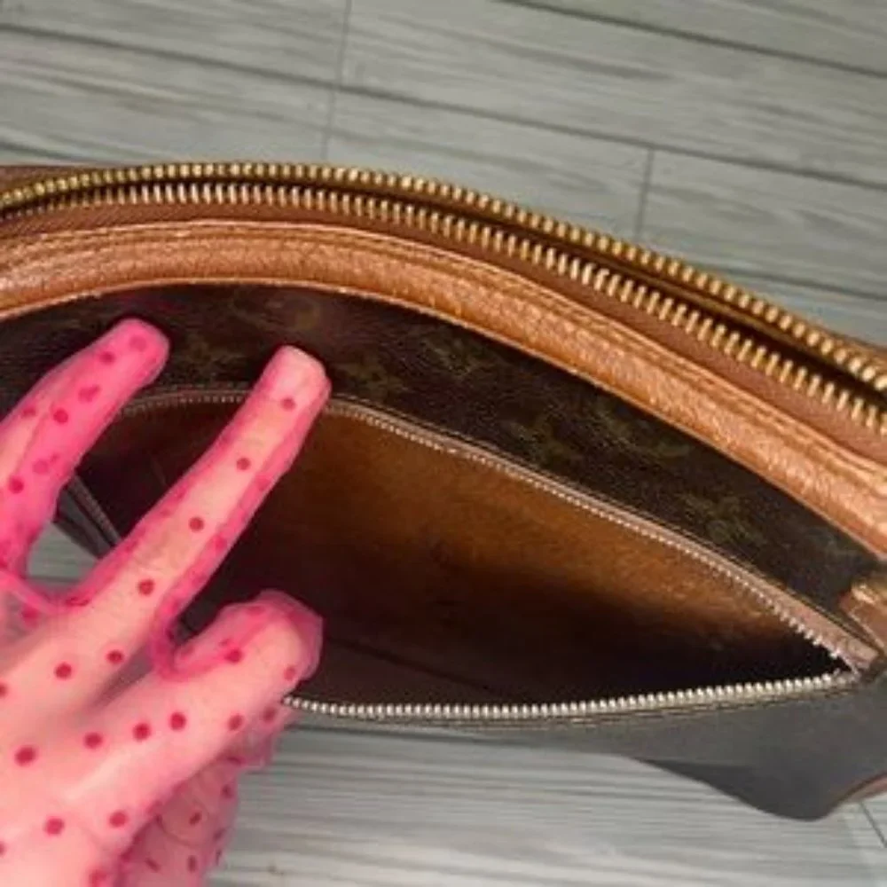 Louis Vuitton Monogram Pochette Second 184 Sport Clutch***